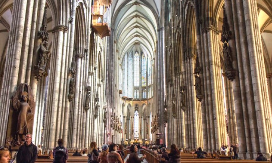 Almanya Gezilecek Yerler Our Lady Katedral