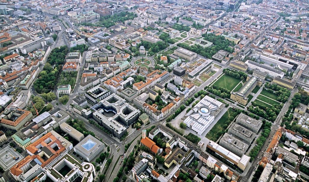 Munih Gezilecek Yerler Konigsplatz ve Kunstareal Bolgesi